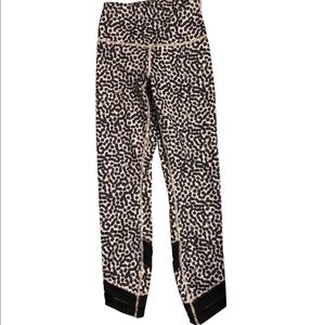 lululemon Leggings Size 6 - worn 2 times!